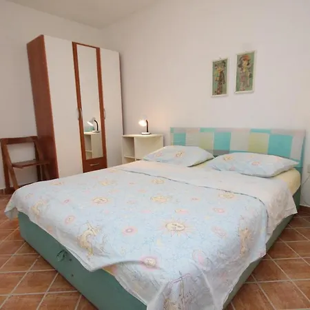 8181b Apartman