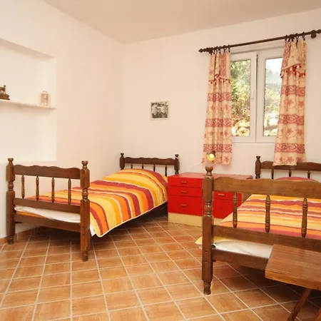 8181b